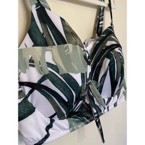 Cacique balconette swim top 46DD